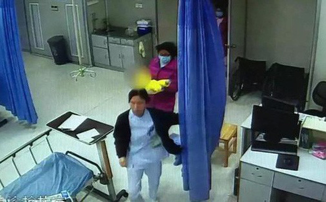 Sáng ra ngủ dậy thấy con 3 tháng tuổi đã chết, cha mẹ kinh hoàng khi biết được nguyên nhân thật sự đằng sau-1