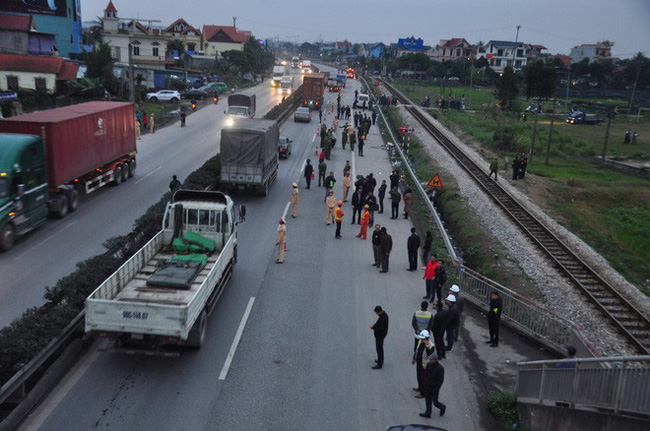 Nhân chứng vụ tai nạn 8 người tử vong ở Hải Dương: Chưa chứng kiến cảnh tượng nào kinh hãi đến vậy-1