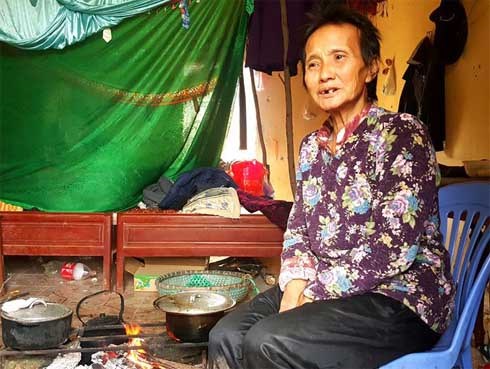 Sự thật về người mẹ 'điên' dưới chân núi Sóc Sơn