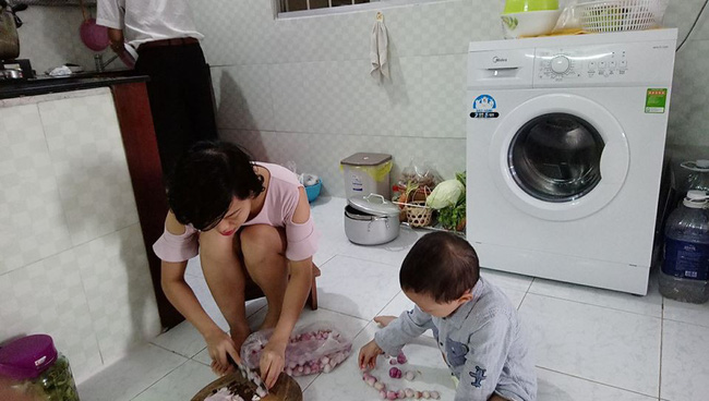 Dạy con làm việc nhà, nhận tiền chia vào các lọ, mẹ 8X dạy con bài học đắt giá về quản lý tài chính-7