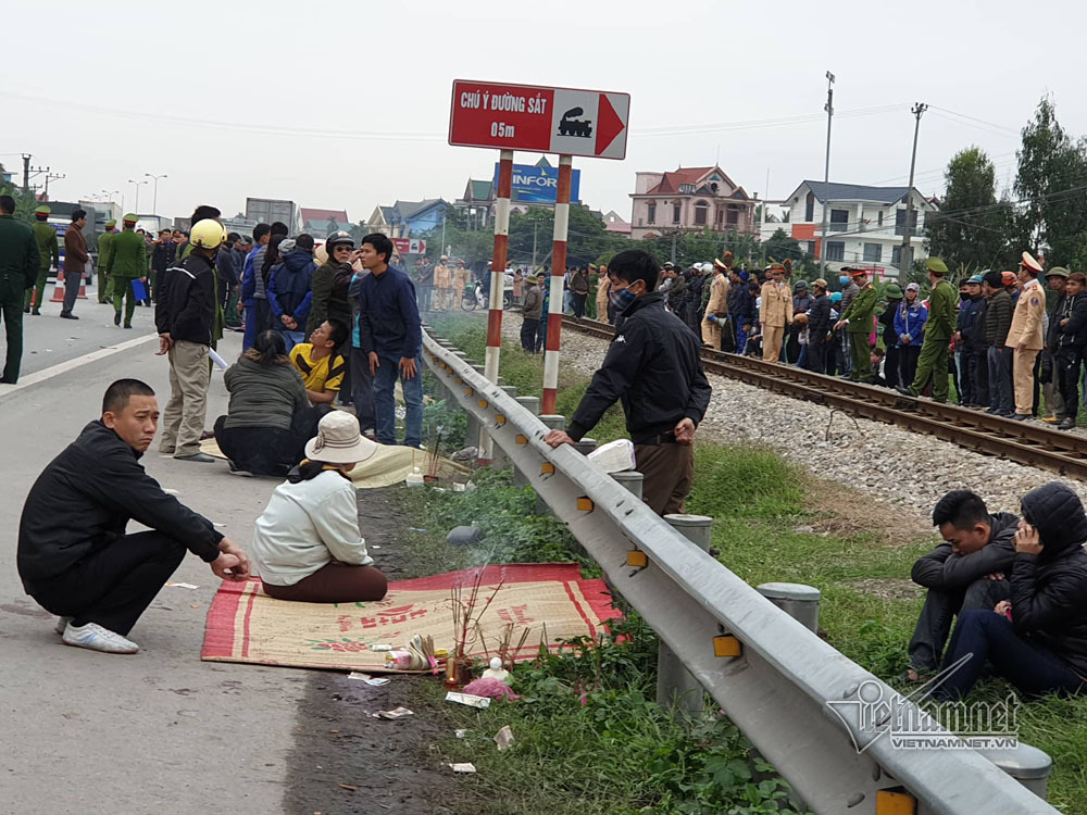 Phó bí thư xã đầu rớm máu kể xe tải tông tử vong 8 cán bộ-3