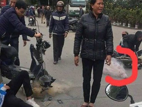 Xe tải trốn quốc lộ, chạy đường làng, cán chết bé 3 tuổi-4