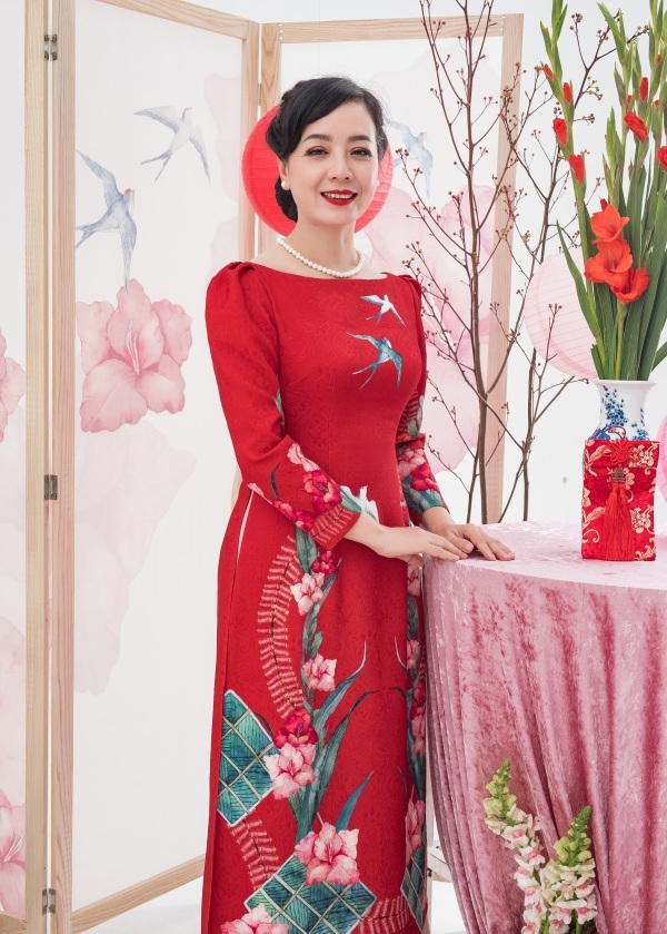 Ngỡ ngàng nhan sắc tuổi 52 của NSƯT Chiều Xuân-1