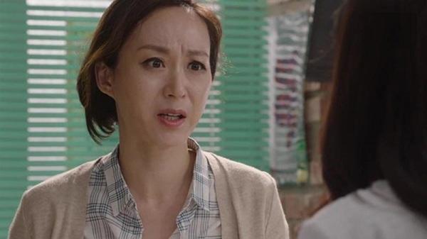 Mẹ chồng đọc trộm tin nhắn của con dâu nhưng hành động sau đó mới khiến tôi tím mặt-1