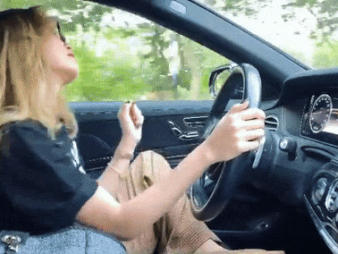 Vĩnh Thụy đớn đau vì tình, người hâm mộ hiến kế: Hãy cứ chăm chỉ thả thính Hoàng Thùy Linh. Kiểu gì cũng dính-9