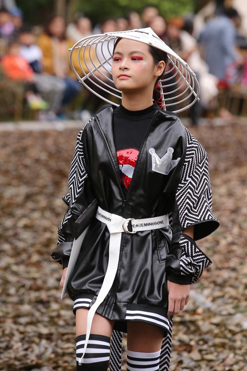 Con gái MC Phan Anh mới thực sự là cực phẩm: Hot face, thần thái chuẩn người mẫu-6