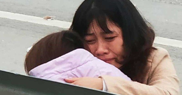 Con mới mua cho ba cái áo, ba ướm thử chứ đã mặc đâu, sao ba đã đi như thế-1