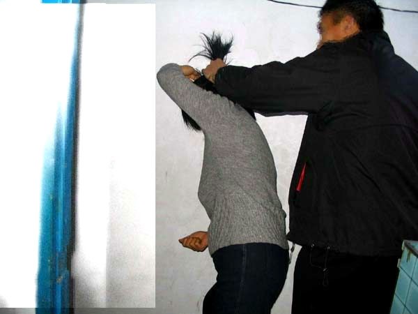 Lương chồng 30 triệu chỉ đưa 3 triệu/tháng nuôi con, còn định cắt bớt, vợ bầu phản ứng thì bị đuổi đánh-3