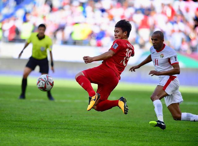 Quang Hải giành giải cầu thủ xuất sắc nhất vòng bảng Asian Cup 2019-1