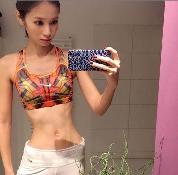 Chân dung siêu mẫu sở hữu cầu thủ đá hay nhất tuyển Nhật Bản-5