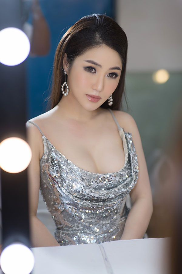 Ngắm loạt ảnh dưới đây nhiều người phải thốt lên khen Hương Tràm như tiên nữ-3