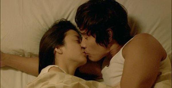 Bạn gái khăng khăng đòi có bầu mới cưới vì sợ tôi… yếu-1