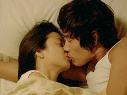 Mở món quà Tết của bạn gái tôi, mẹ rơi nước mắt nhưng tôi vẫn lo lắng chưa dám mở lời cưới cô ấy-3