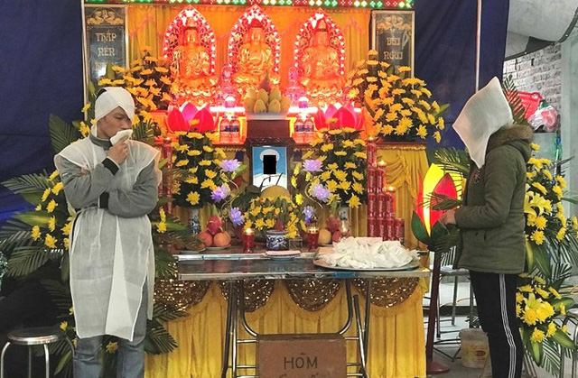 Nỗi đau tột cùng và tiếng khóc xé lòng của người dân quê nơi đại tang tiễn biệt-1