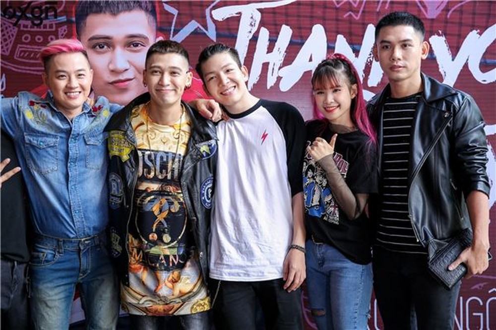 Những hội bạn thân nức tiếng Vbiz: Người bền bỉ bên nhau, kẻ chị chị em em rồi lôi nhau ra đấu tố-12