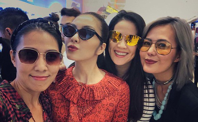 Những hội bạn thân nức tiếng Vbiz: Người bền bỉ bên nhau, kẻ chị chị em em rồi lôi nhau ra đấu tố-4