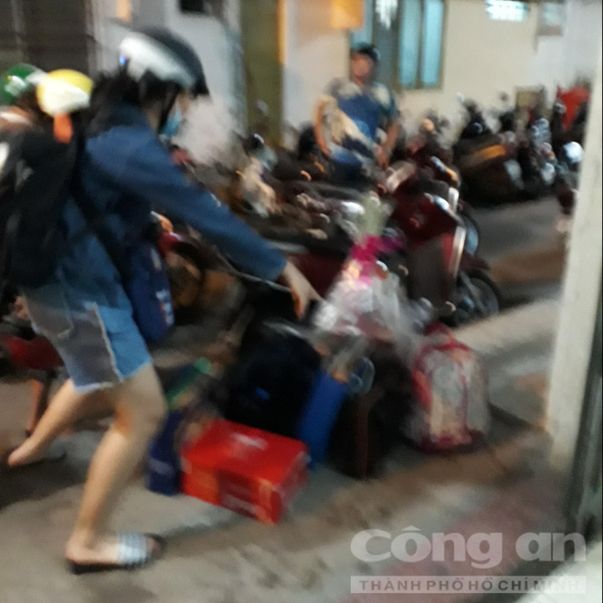 Chung cư ở trung tâm Sài Gòn nghiêng nghiêm trọng, khẩp cấp di dời dân trong đêm-8