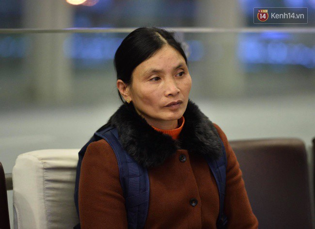 Bố mẹ Văn Hậu, Tiến Dũng và anh trai Quang Hải sang Dubai cổ vũ cho ĐT Việt Nam trong trận tứ kết Asian Cup gặp Nhật Bản-2