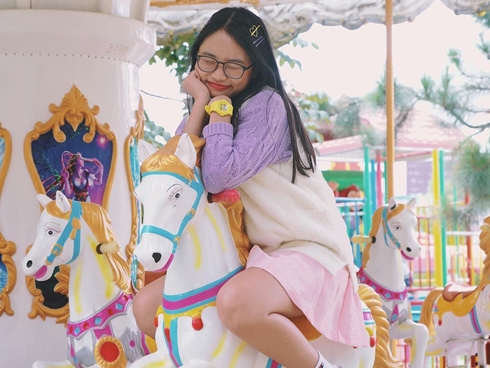 Phong cách ra phố sành điệu của Phương Mỹ Chi với short ngắn, quần rách te tua-10