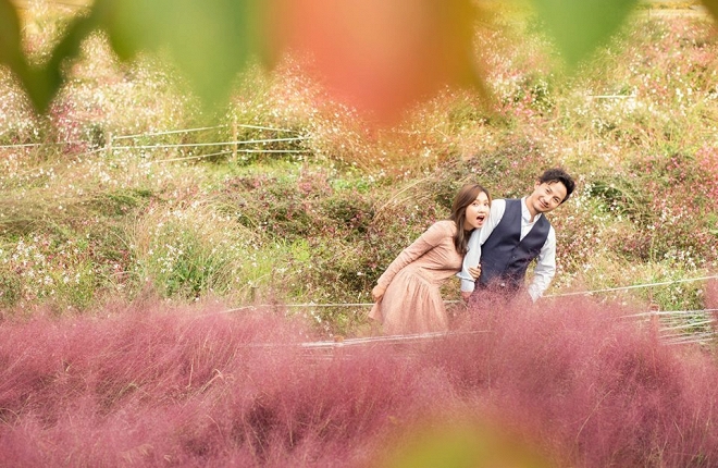 Tiến Đạt cười rạng rỡ bên bà xã giữa khung cảnh lãng mạn ở Hàn Quốc-10