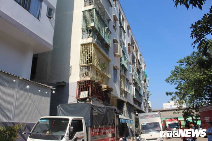 Người dân chung cư nghiêng ở TP.HCM: Đêm ngủ thường nghe tiếng rung lắc như động đất-1