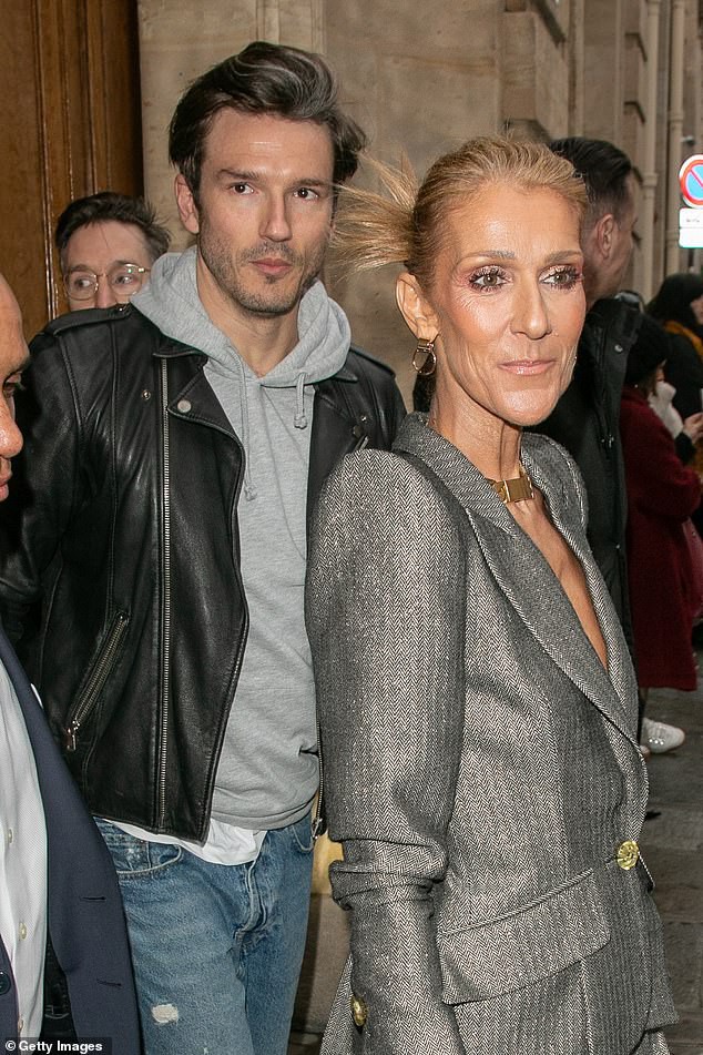 2 năm sau ngày chồng qua đời, Celine Dion khiến fan xót xa khi lộ thân hình xương xẩu, gầy yếu-3