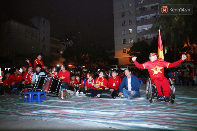 Tứ kết Việt Nam - Nhật Bản: CĐV tiếc nuối khi tuyển Việt Nam phải rời Asian Cup 2019-50