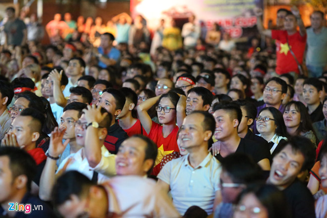 Tứ kết Việt Nam - Nhật Bản: CĐV tiếc nuối khi tuyển Việt Nam phải rời Asian Cup 2019-19