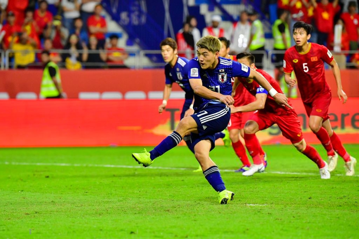 Đá một trận để đời, đội tuyển Việt Nam khiến Nhật Bản toát mồ hôi vào bán kết-7