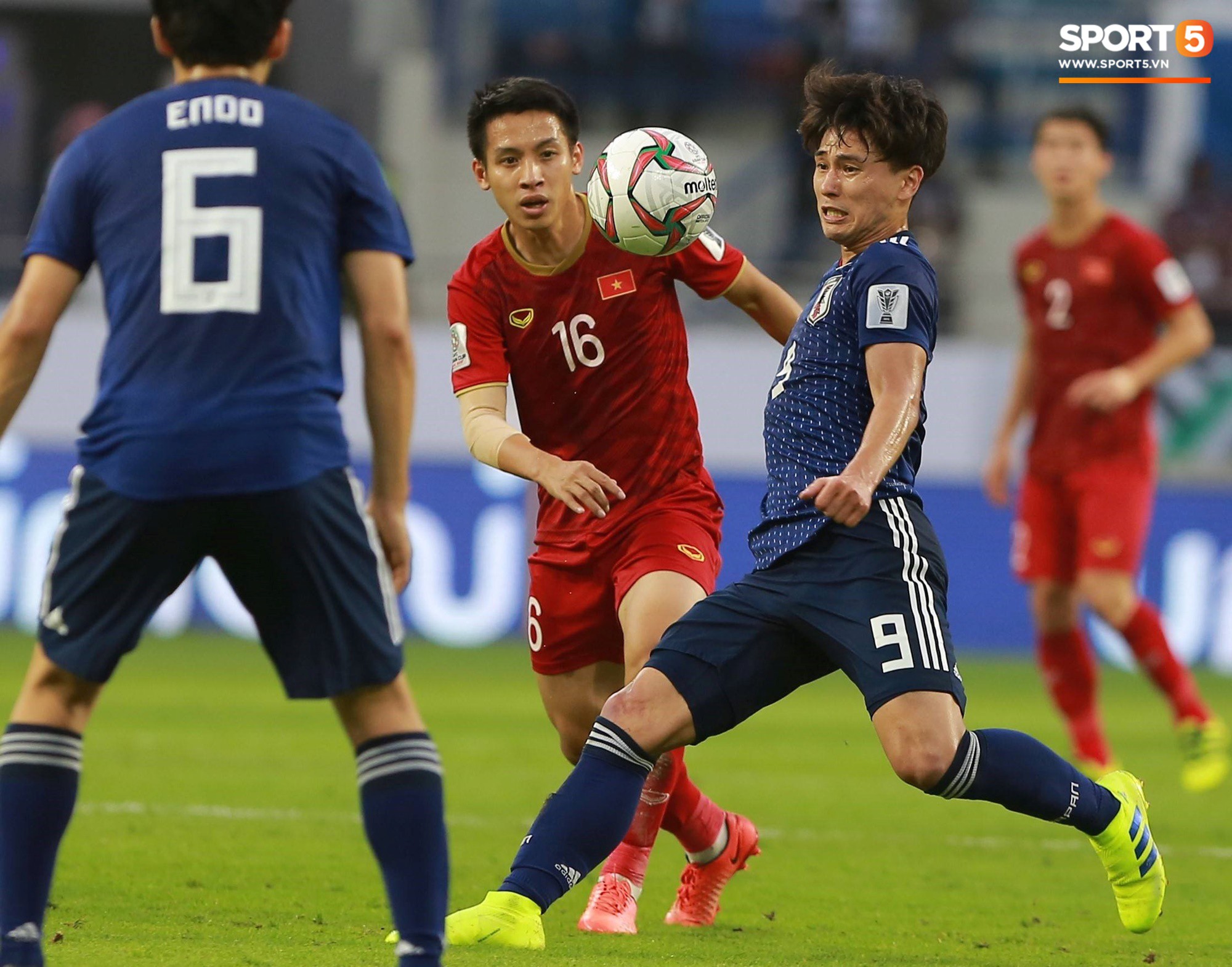 Trai đẹp Nhật Bản gắt gỏng, xô đẩy cậu út tuyển Việt Nam-5