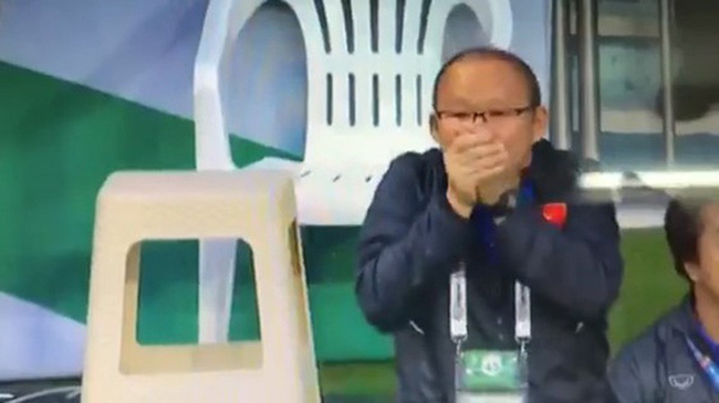 Mỗi trận bóng 1 bức ảnh, Công Phượng chứng minh đẳng cấp thánh biểu cảm” với loạt hình ảnh hài hước-4