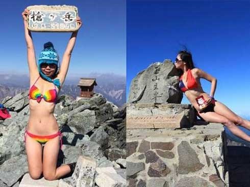 Mặc bikini đi leo núi giữa trời lạnh,