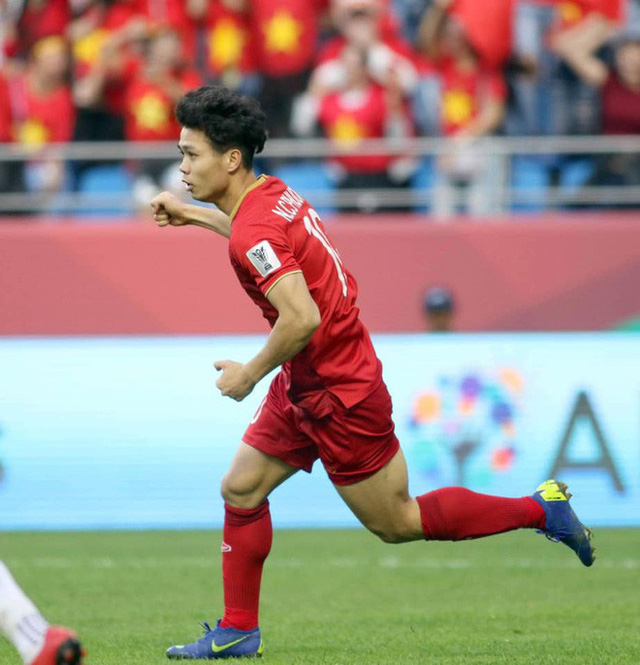 Gác lại tiếc nuối, người hâm mộ xúc động bởi những hành động này của tuyển Việt Nam-4