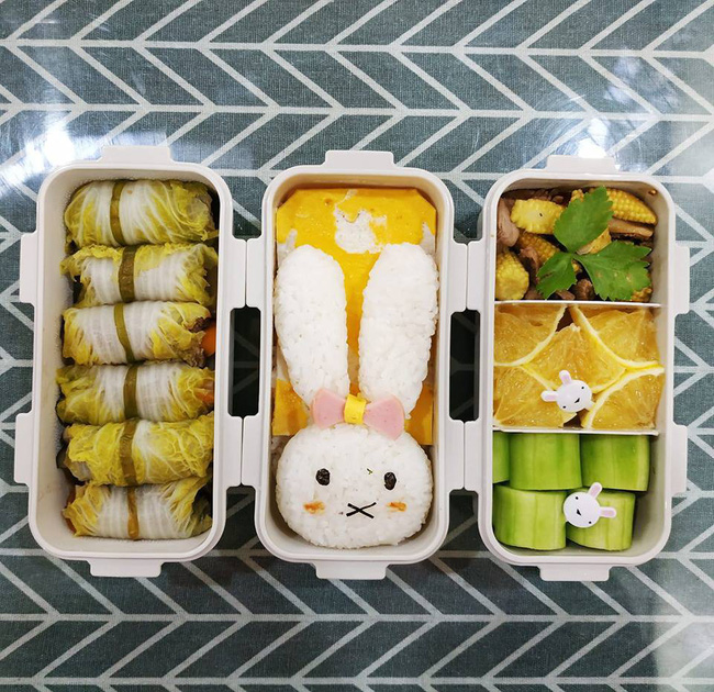 Choáng với vô số hộp cơm siêu đẹp của 9x khéo tay làm cho chồng mỗi ngày-10