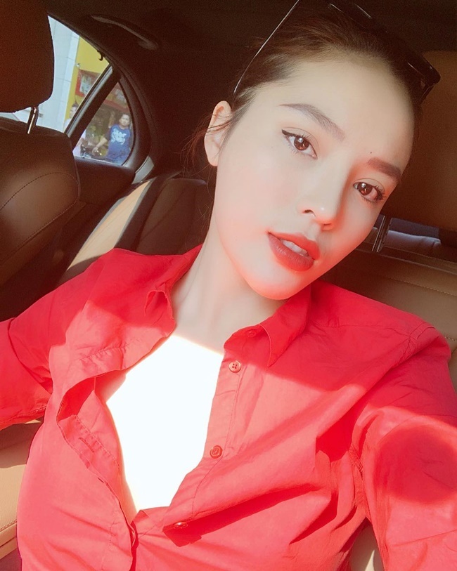 MC nói 7 thứ tiếng của VTV khoe ảnh quyến rũ-6