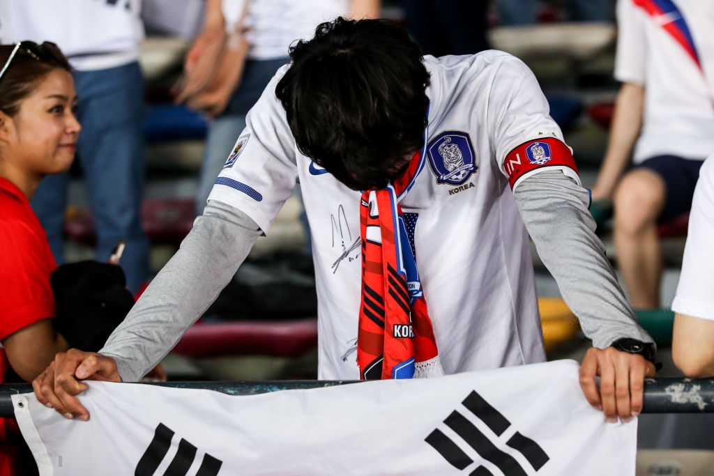 Tuyển thủ Hàn Quốc buồn bã, CĐV suy sụp sau thất bại ở tứ kết Asian Cup 2019-6