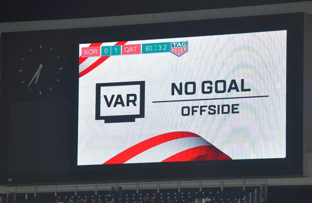 Tuyển thủ Hàn Quốc buồn bã, CĐV suy sụp sau thất bại ở tứ kết Asian Cup 2019-11