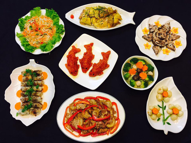 Cuối tuần, nhiều chị em tranh thủ cúng Táo quân sớm, khoe nhau mâm cỗ thịnh soạn hết nấc-5