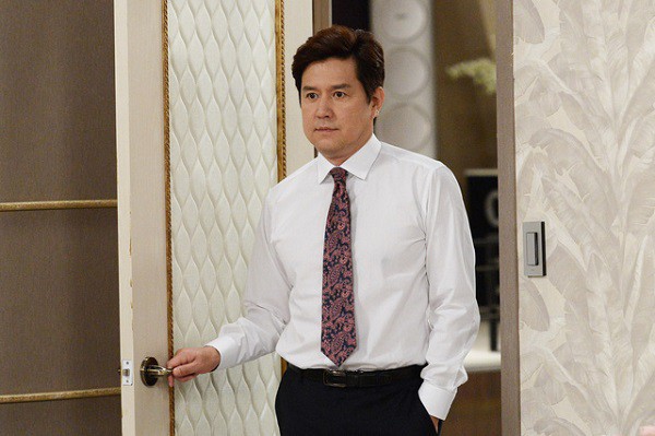 Bố chồng bày trò một mực gọi người khác là con dâu và màn dỗi hờn của nàng dâu khiến ông hốt hoảng xin chừa-2