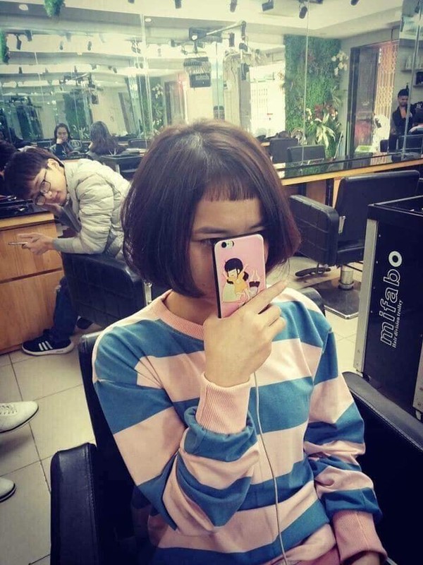 Khóc thét với thảm họa tóc mái: Nói Tết vui hay không phụ thuộc vào tay thợ cắt tóc quả không sai-1