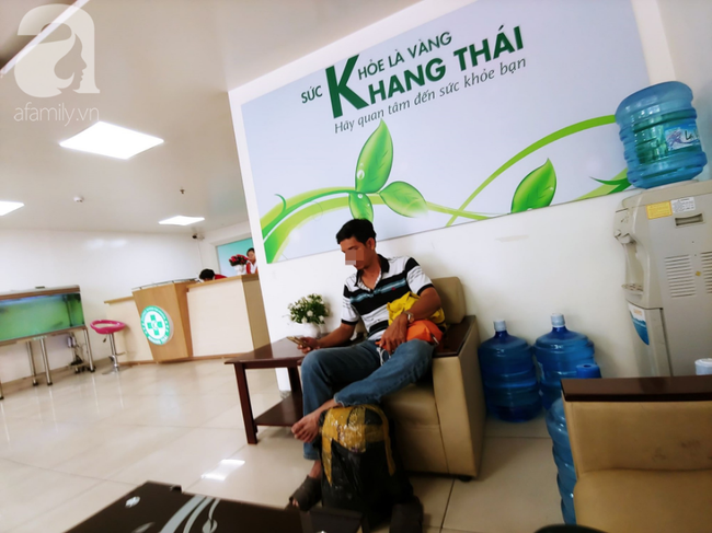 Vụ người phụ nữ nguy kịch khi cắt u hậu môn tại phòng khám tư: Bác sĩ Trung Quốc mổ, phòng khám phủ nhận-5