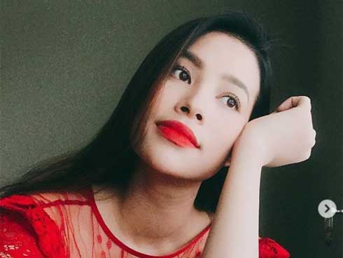 Bị kêu đăng toàn ảnh cũ, Phạm Hương đã trình diện ảnh mới rồi đây nhưng vòng eo của cô bị sao thế này-3