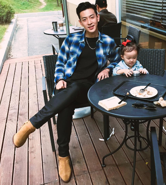 Trường mời các ông bố làm bài kiểm tra Tiếng Anh để xem con mình học vất vả thế nào, kết quả nhận được ai cũng bất ngờ-2