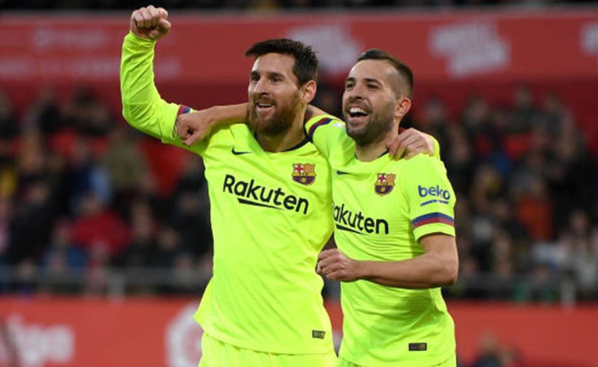 Messi tỏa sáng giúp Barca xây chắc ngôi đầu La Liga-1