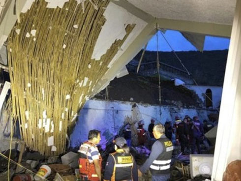 Sập tường ở công trường khiến 7 người tử vong thương tâm插图1