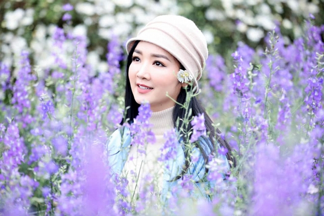 Hoa hậu Giáng My đầy mơ mộng trong khoảnh khắc khi đất trời chuyển sang xuân-6