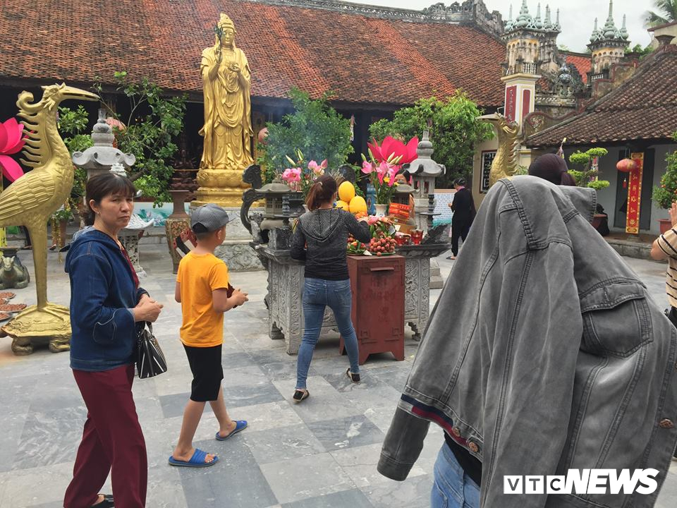 Công việc kỳ lạ nhất hành tinh của sư thầy nổi tiếng ở Hải Phòng-1