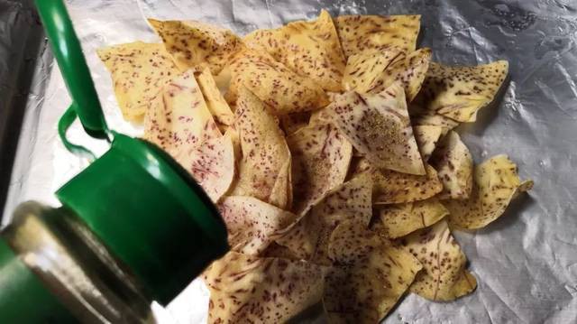 Làm khoai môn sấy giòn tan siêu hấp dẫn ăn vặt vừa ngon vừa lành-5
