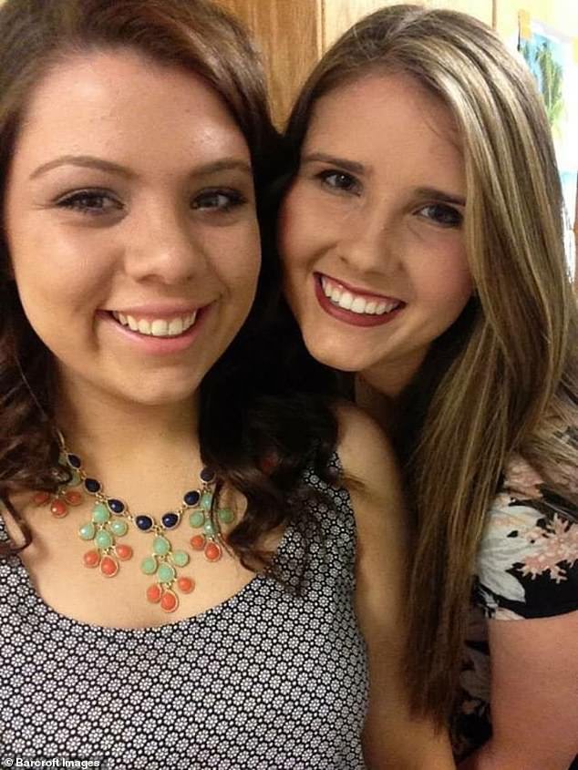 Bị mụn nghiêm trọng đến nỗi đau đớn, không thể ra ngoài mà không trang điểm, cô gái này đã làm thế nào?-3