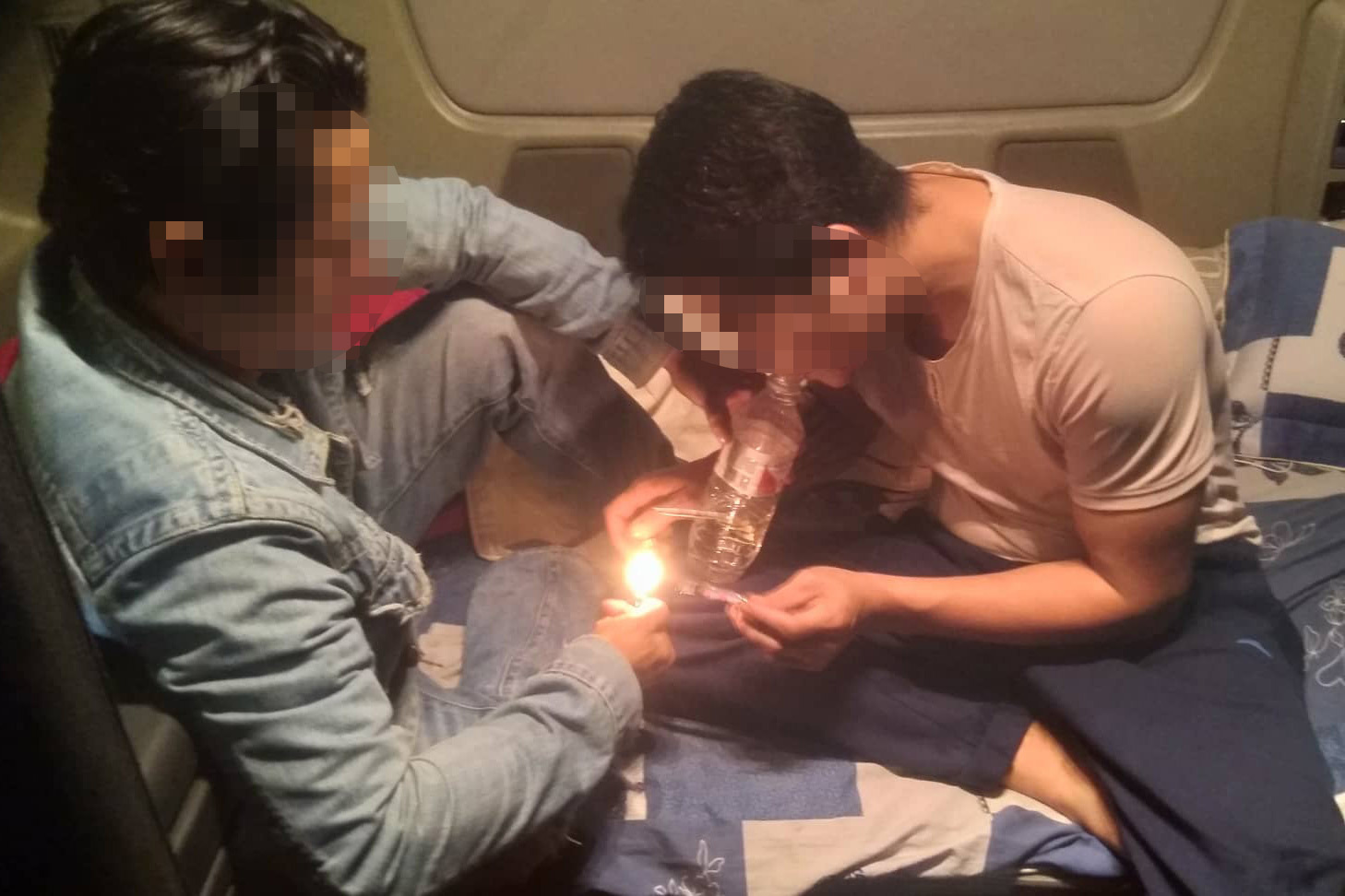 Hãi hùng tài xế xe container mở tiệc lẩu ma túy’ trên cabin-6